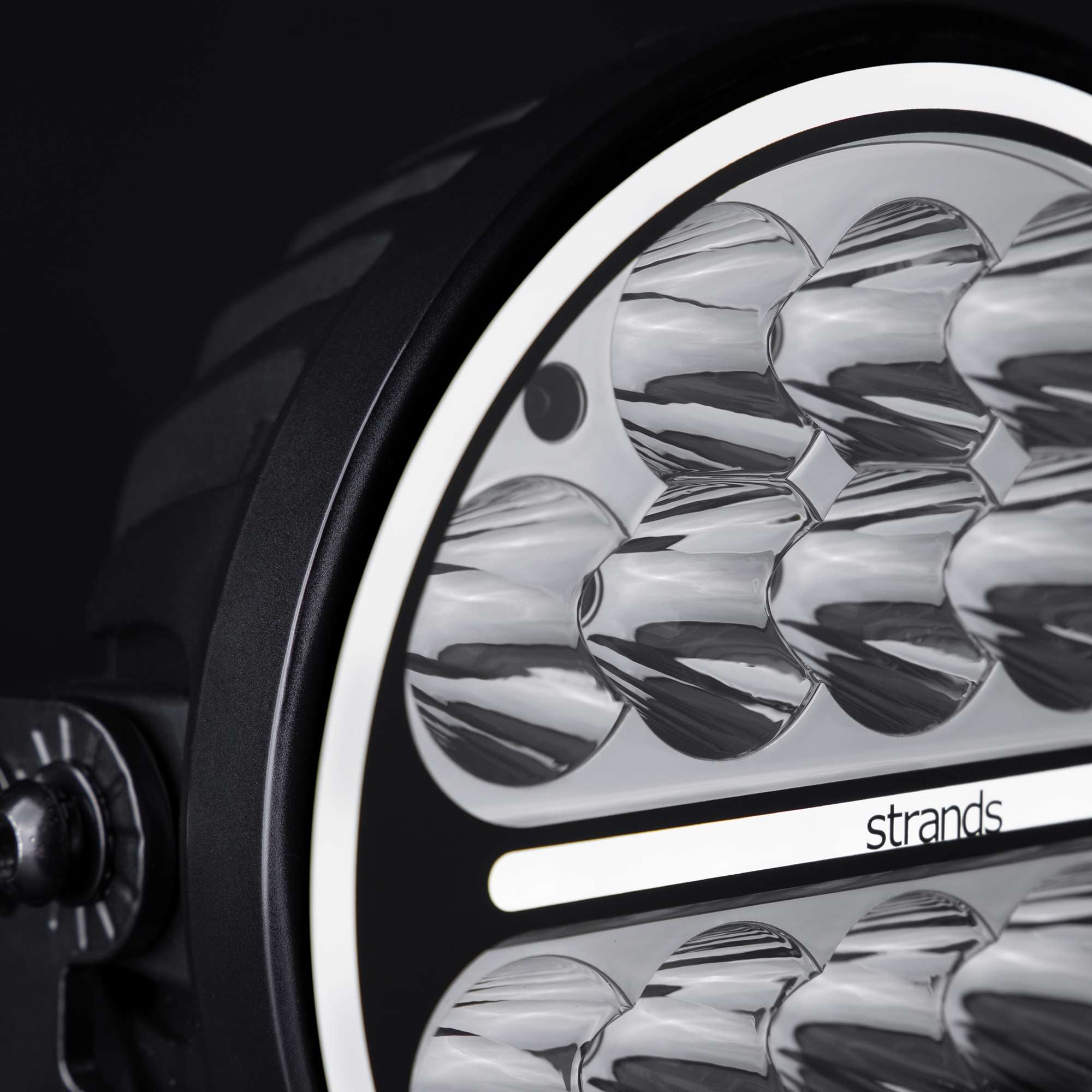 Strands SIBERIA XP DRIVING LIGHT 7″